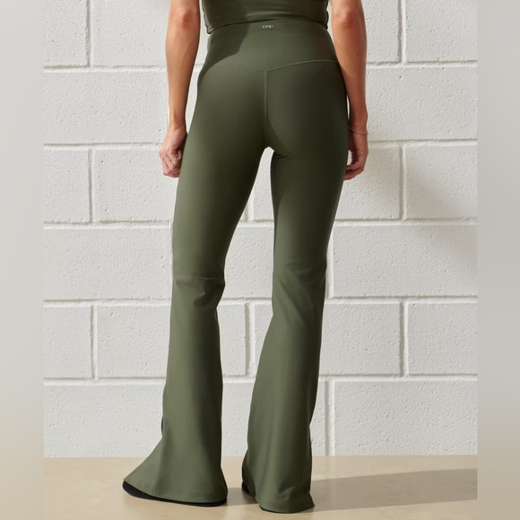 NWT Abercrombie high rise sculpt LUX flare legging in green - Picture 4 of 7